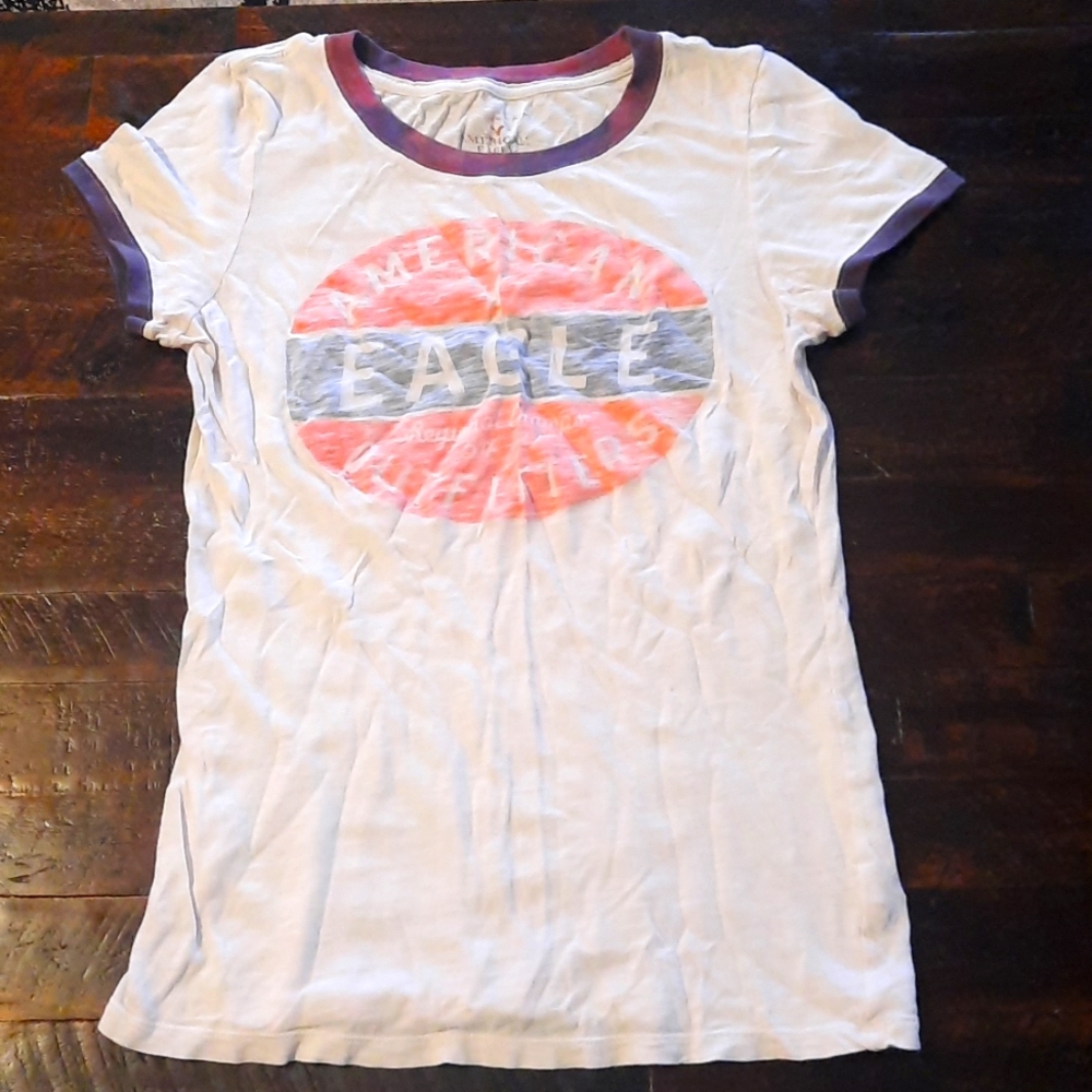 American‎ Eagle tee